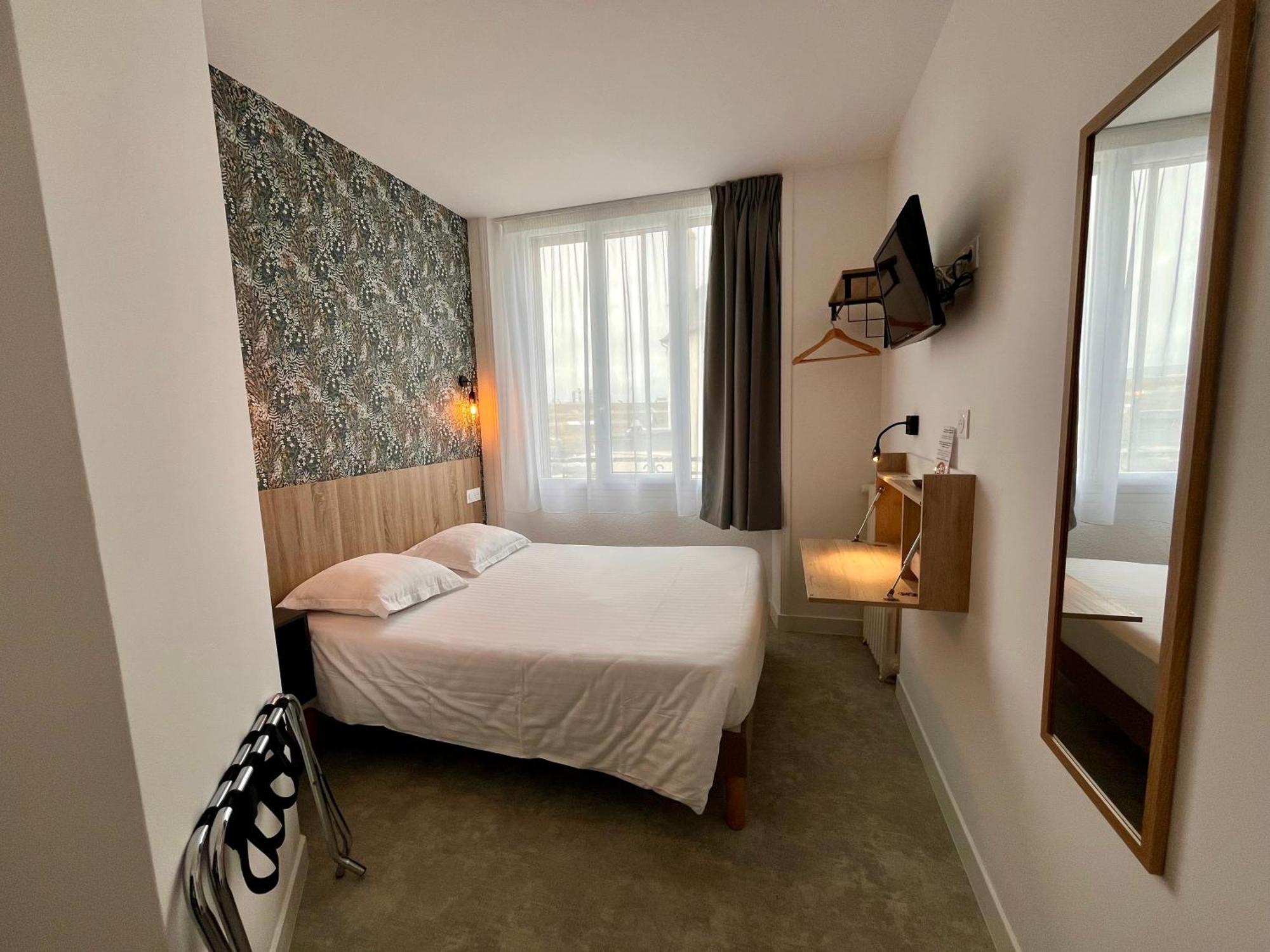 Hôtel Le Keroman Lorient Bagian luar foto