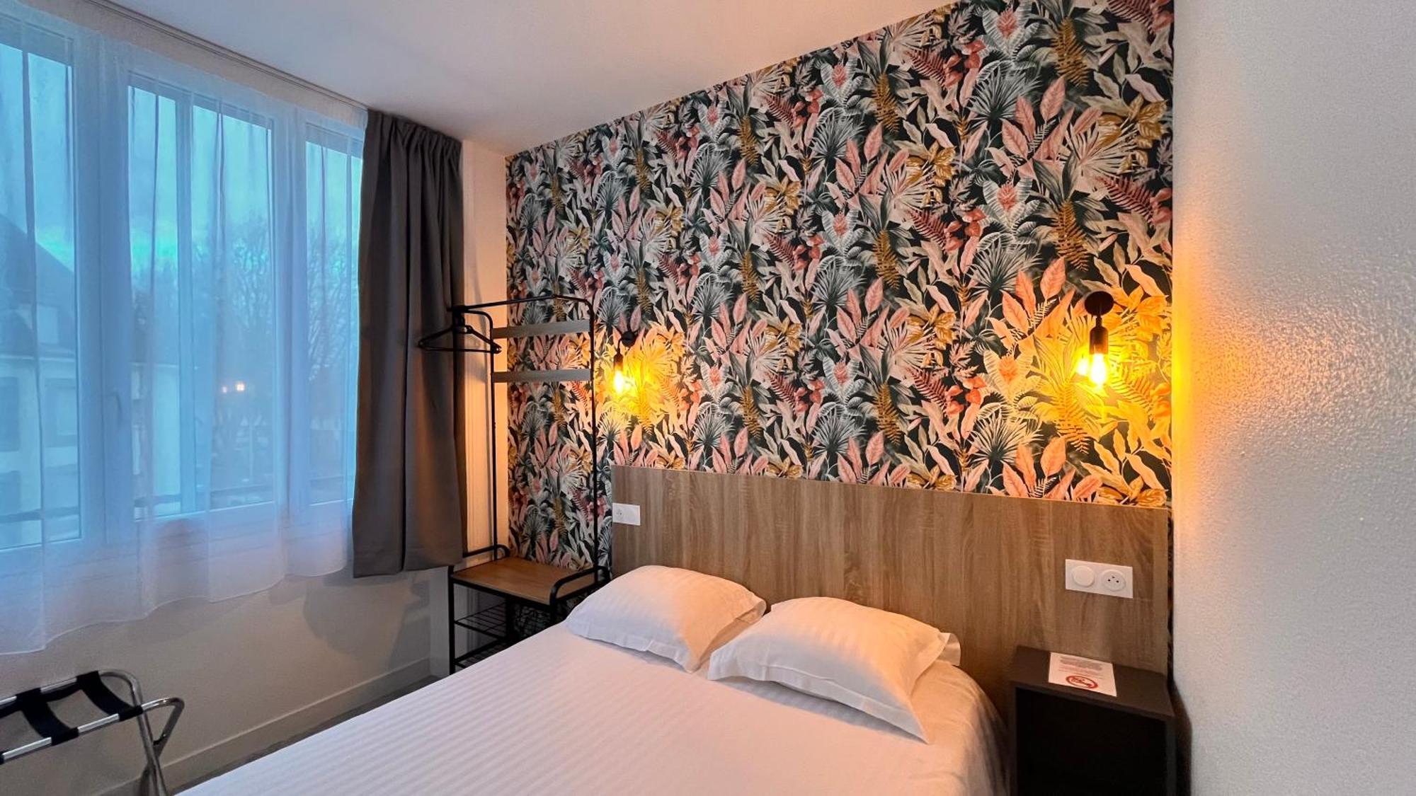 Hôtel Le Keroman Lorient Bagian luar foto