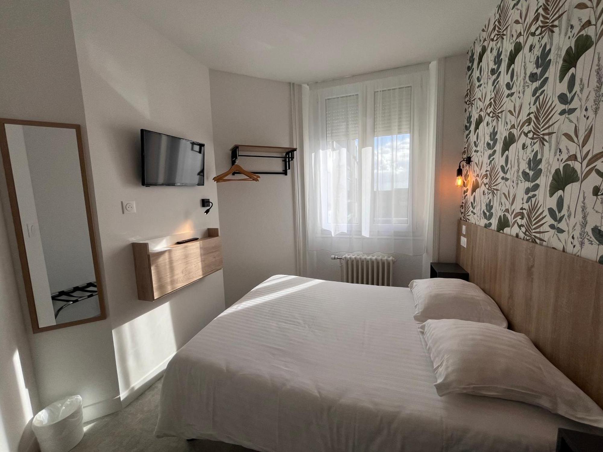 Hôtel Le Keroman Lorient Bagian luar foto