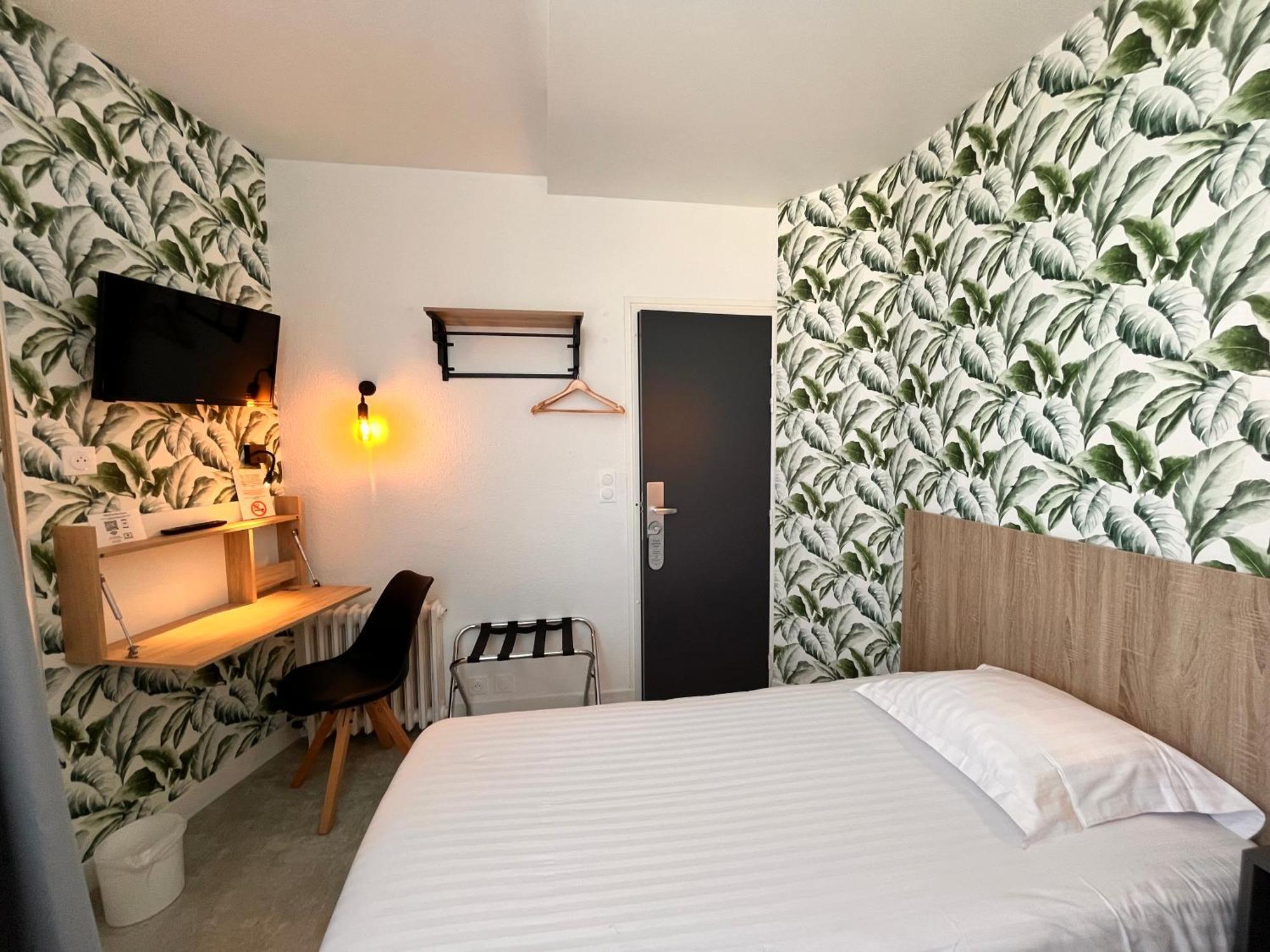 Hôtel Le Keroman Lorient Bagian luar foto