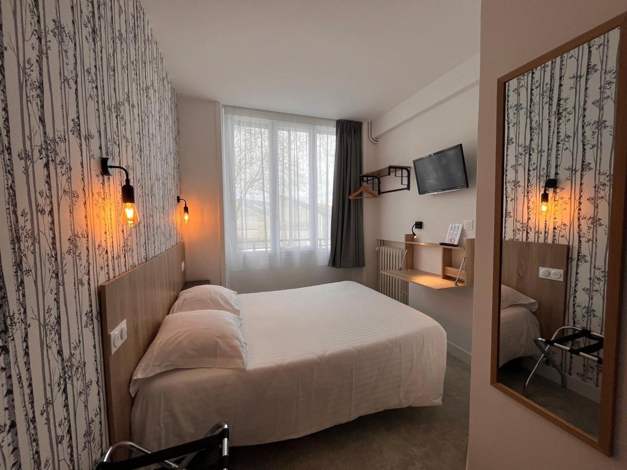Hôtel Le Keroman Lorient Bagian luar foto