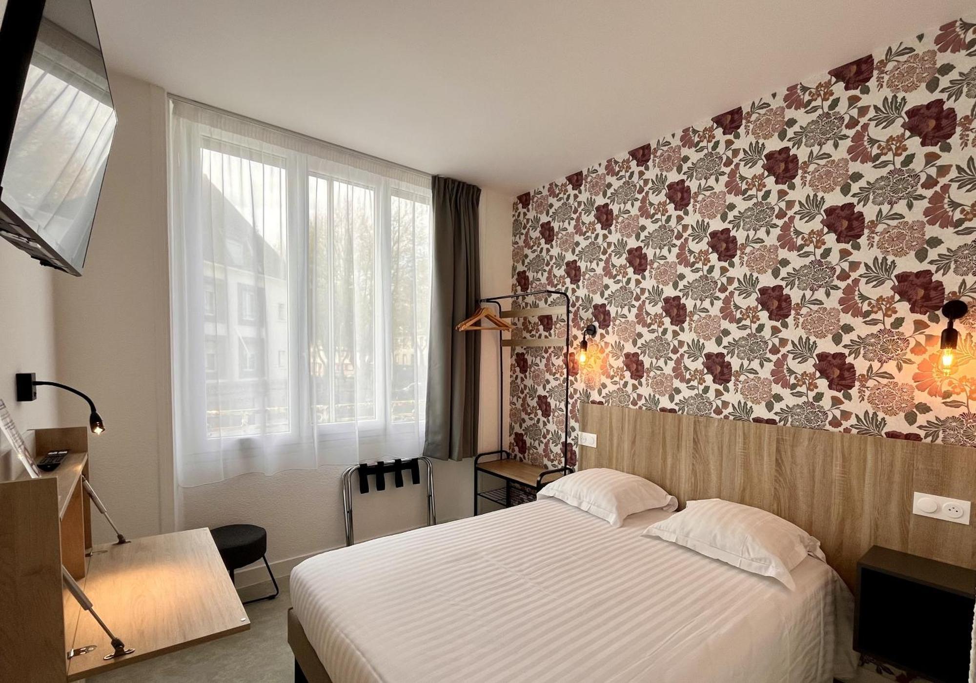 Hôtel Le Keroman Lorient Bagian luar foto