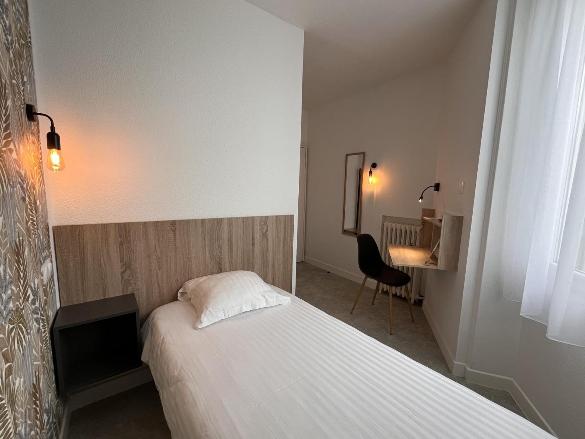 Hôtel Le Keroman Lorient Bagian luar foto